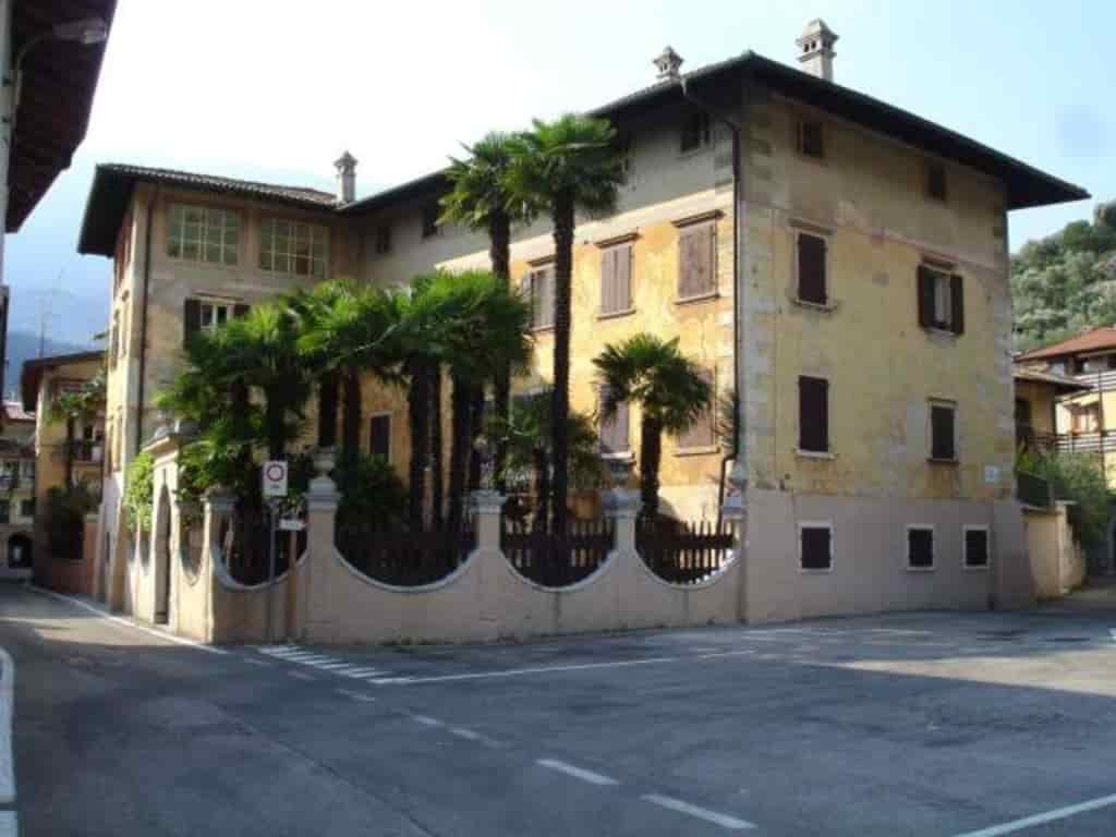 casa-caproni_imagefullwide