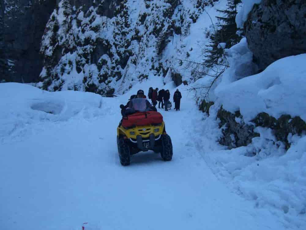 2008219174026_004 Soccorso alpino con quad-2