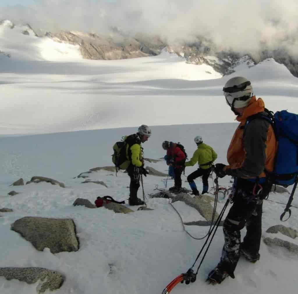 soccorso alpino montagna neve Guide_imagefullwide