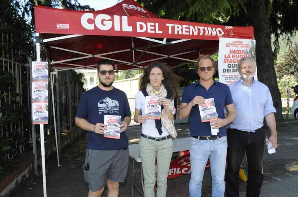 20180619_DSC5439 STAND SINDACALISTI LAVORO STAGIONALE RIVA