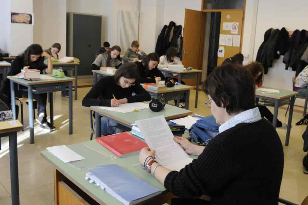 Scuola - IstruzioneStudenti Liceo PratiAgF Bernardinatti Foto