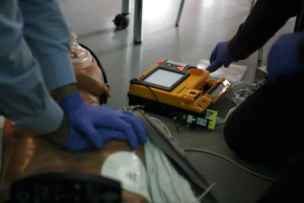 defibrillatore-1024x683.jpg