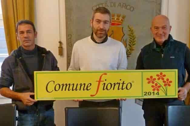 arco comune fiorito