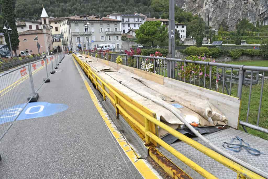 20181001_DSC0825 ARCO PROVE DI CARICO PASSERELLA PEDONALE PONTE SARCA