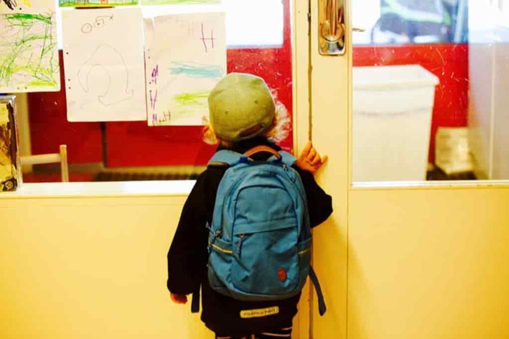 BAMBINO A scuola