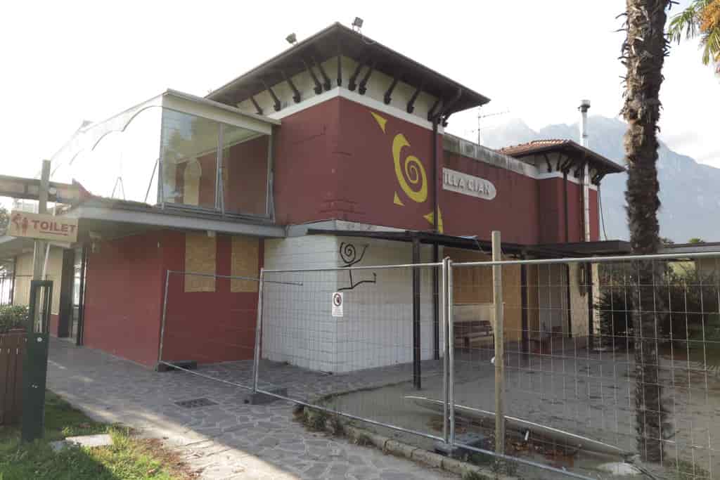20181112IMG_9511 TORBOLE VILLA CIAN STRUTTURA PUBBLICA CHIUSA