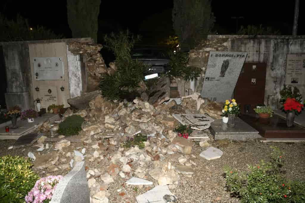 20181208_DSC1040 incidente auto muro cimitero arco