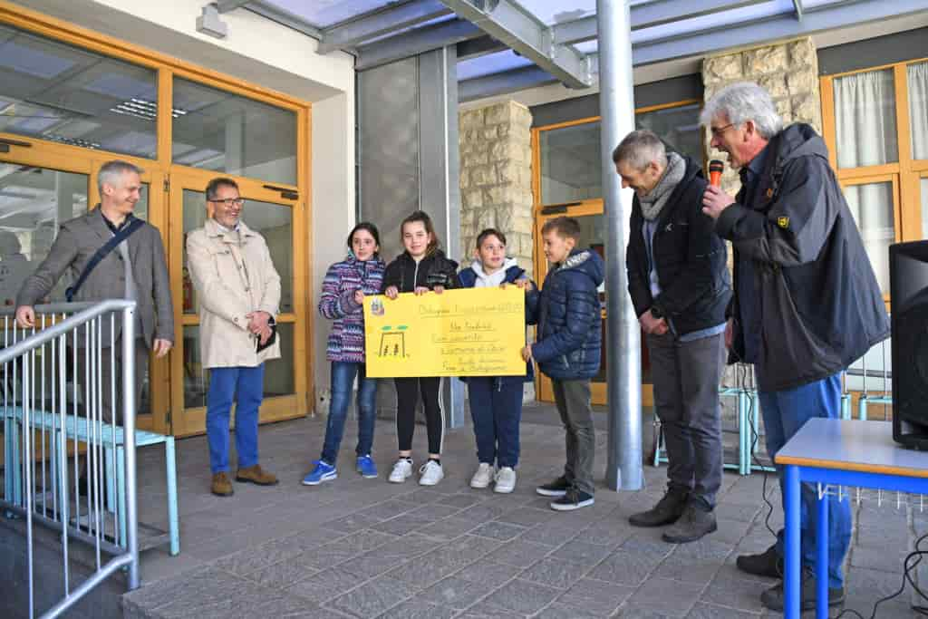 20190319_DSC9527 ARCO DONAZIONE SCUOLE ELEMENTARI BOLOGNANO AL COMUNE PER PARCO GIOCHI