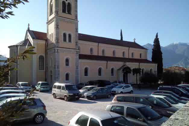 parcheggio bolognano arco