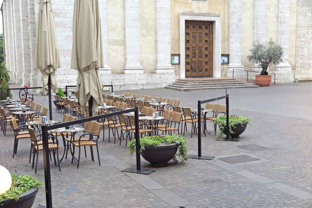 20190405IMG_3644 ARCO PLATEATICI BAR PIAZZA