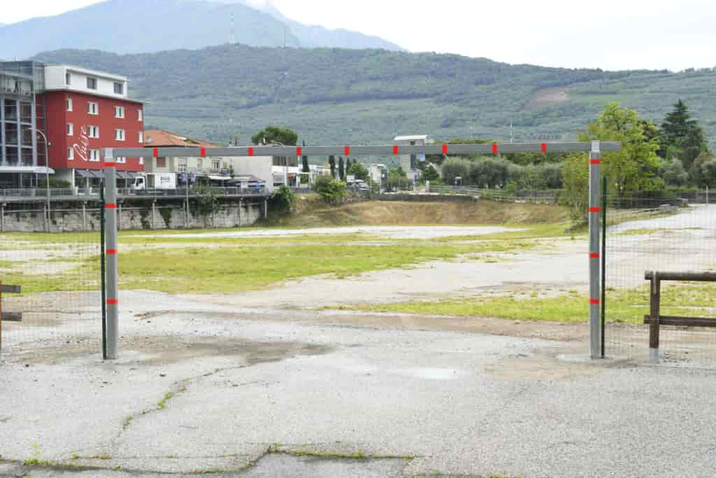 20190518_DSC6977 RIVA PARCHEGGIO EX CATTOI TOLTA LA SBARRA