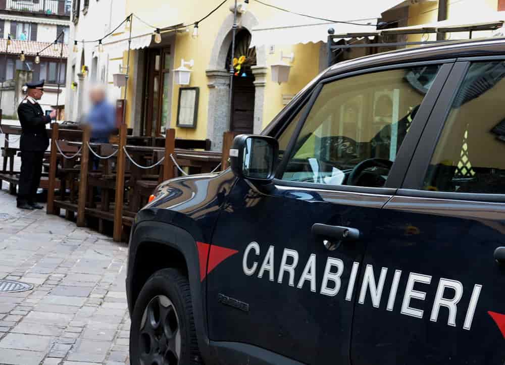 carabinieri ledro vino sfocata