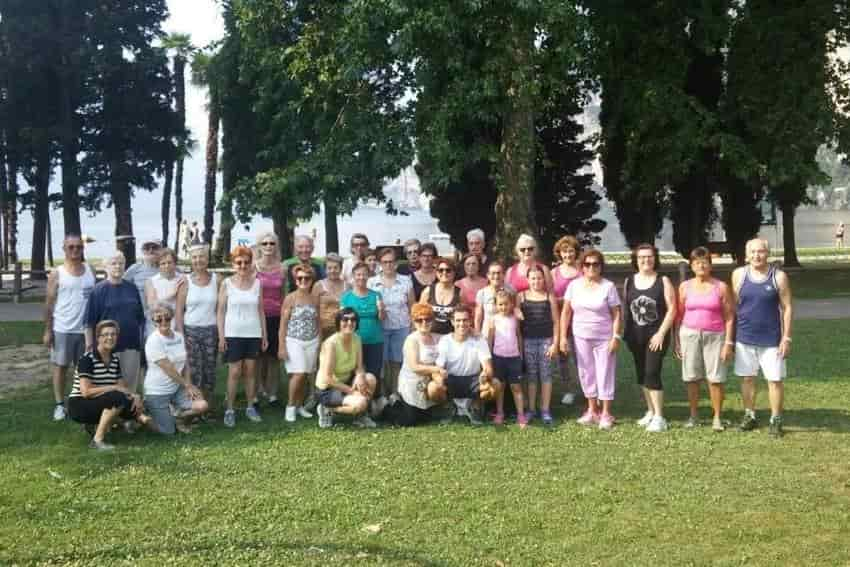 ginnastica dolce al parco Miralago