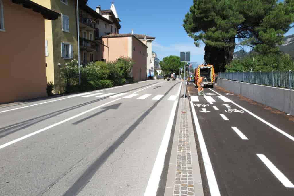 20190911IMG_0733 ARCO SEGNALETICA STRADA PONTE VIA DELLA CINTA CICLABILE