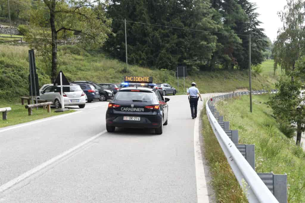 20190915_DSC1187 LAGO DI TENNO PARCHEGGIO INVESTITO VIGILE POLIZIA LOCALE