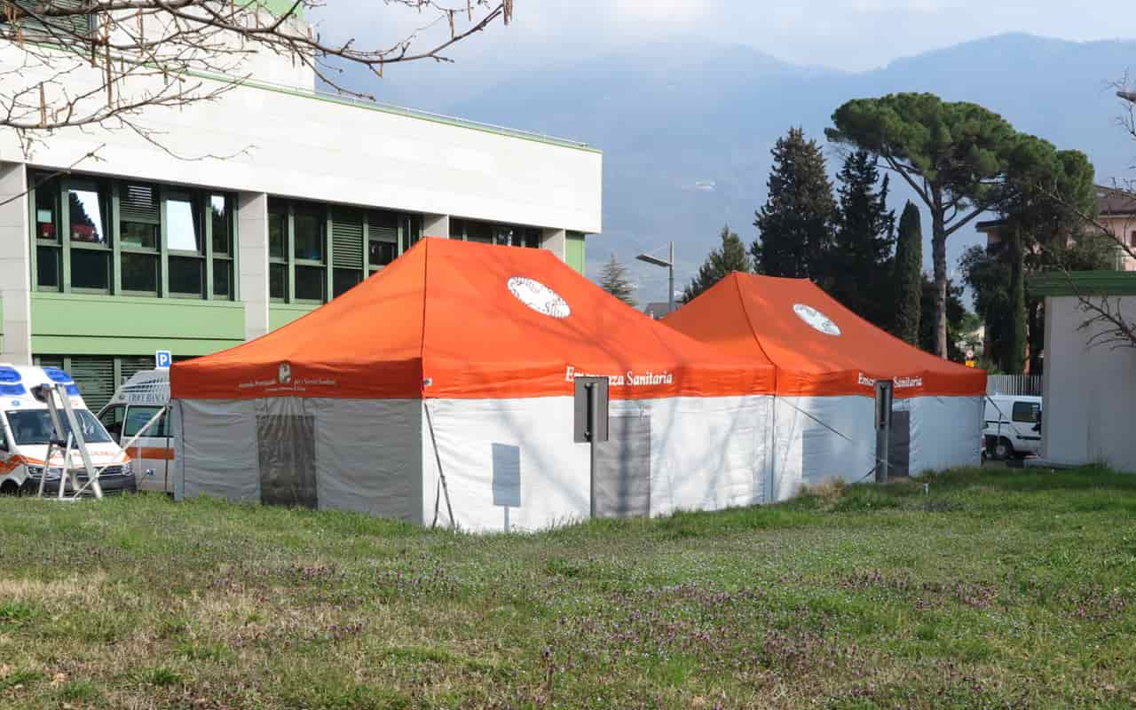 20200313IMG_6951 ARCO OSPEDALE ARCO TENDA CORONAVIRUS