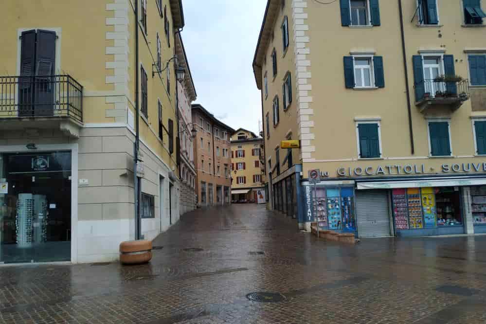 Riva-14-marzo-02-via-Mazzini
