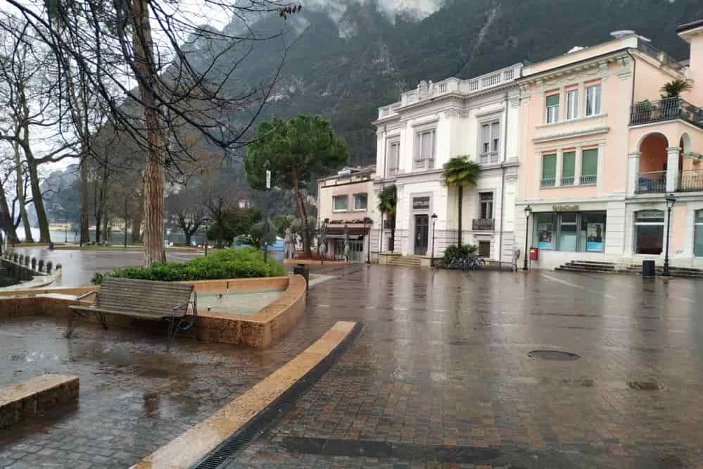 Riva-14-marzo-04-piazza-Garibaldi