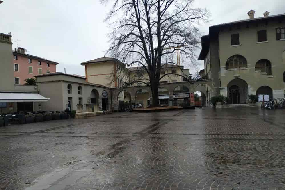 Riva-14-marzo-06-piazza-Cavour