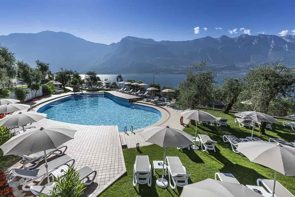 limone_sul_garda_hotel_atilius_piscina500