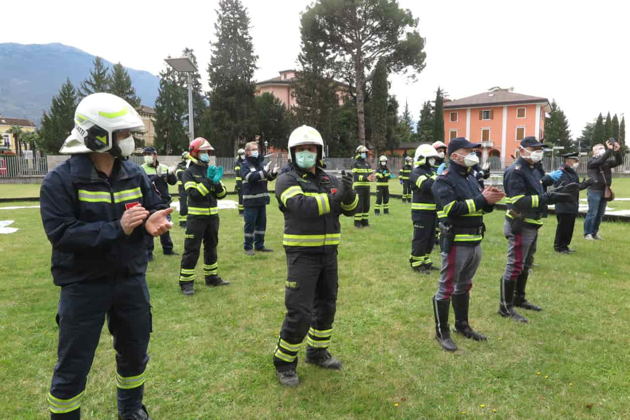 20200331IMG_8562 ARO CORONAVIRUS OSPEDALE RINGRAZIAMENTO AUTORITà A SANITARI