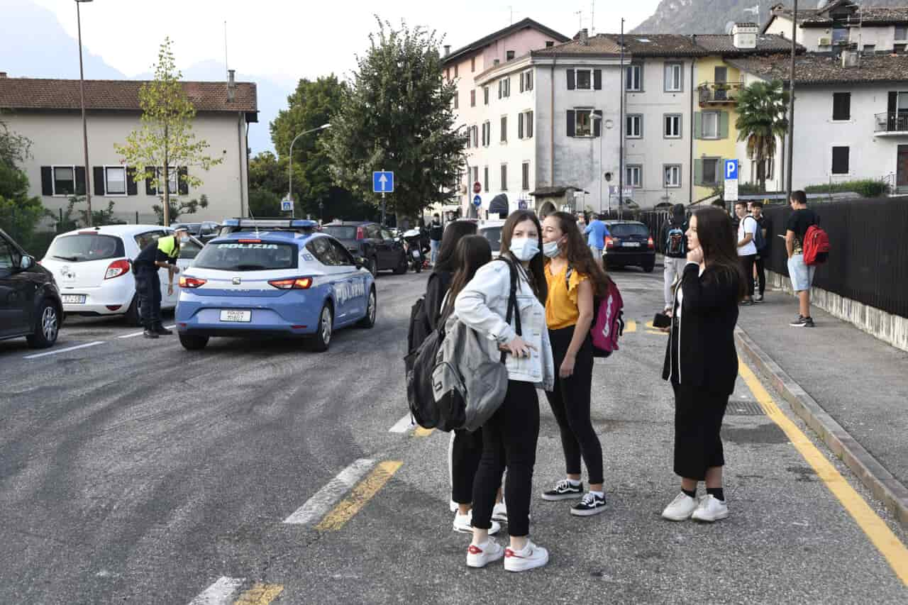 20200914_DSC1212 RIVA INGRESSI STUDENTI PRIMO GIORNO SCUOLA IST FLORIANI COVID