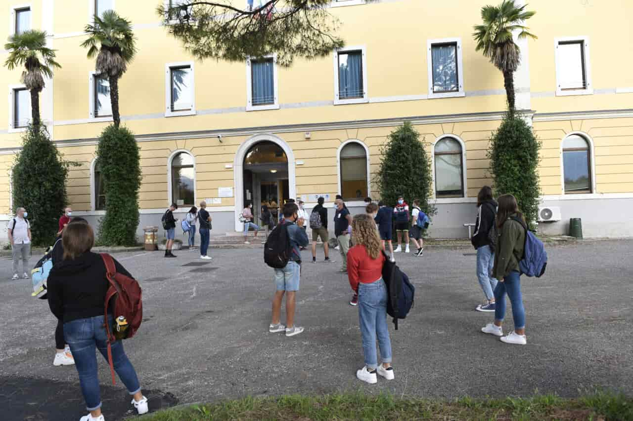 20200914_DSC1221 RIVA INGRESSI STUDENTI PRIMO GIORNO SCUOLA IST FLORIANI COVID