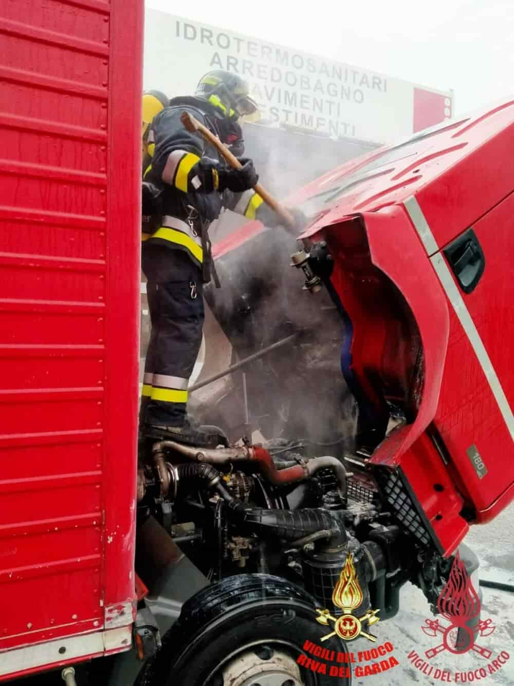 vigili del fuoco Camion01