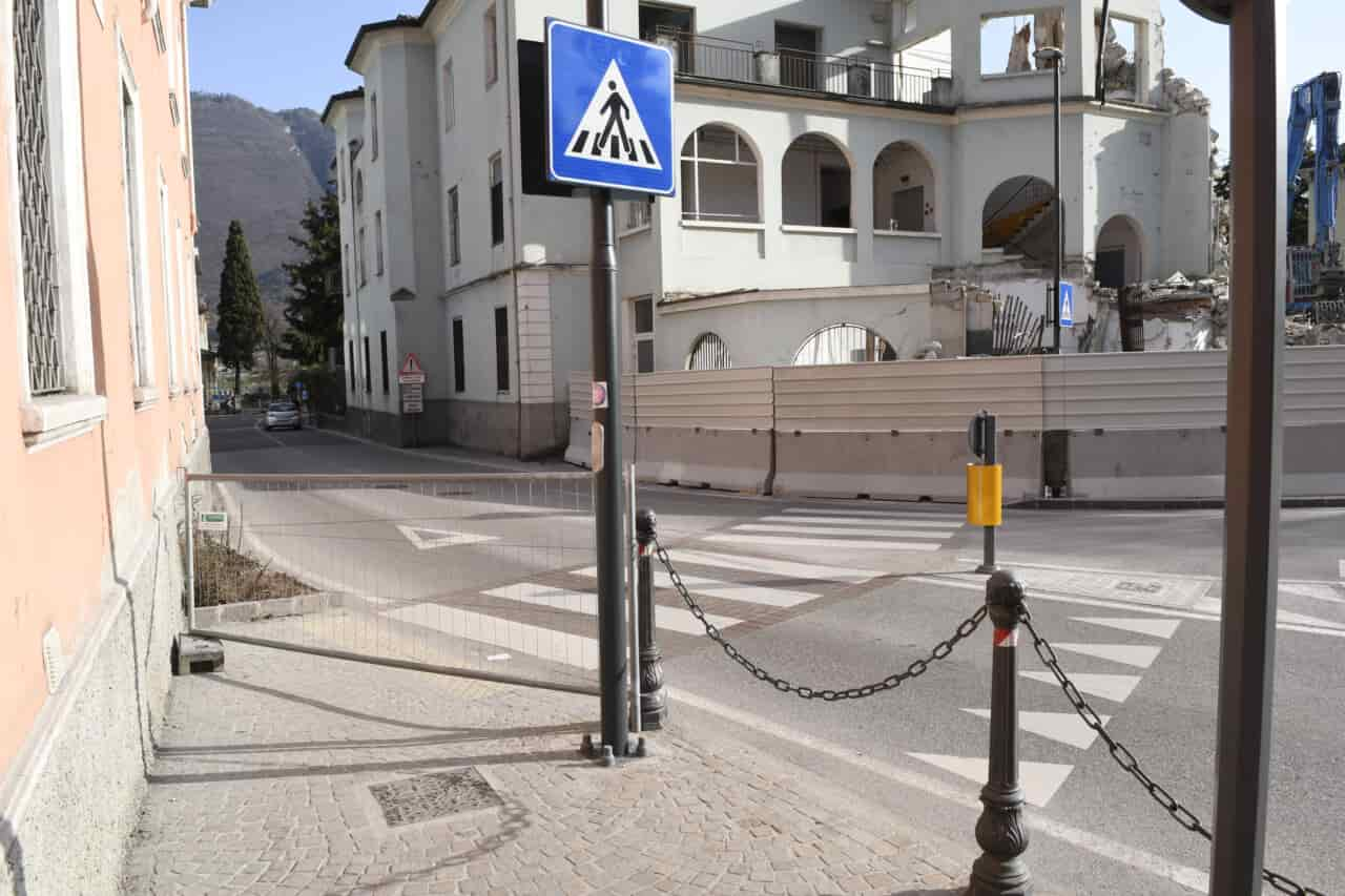 20210227_DSC9338 strisce pedonali via galas san pietro