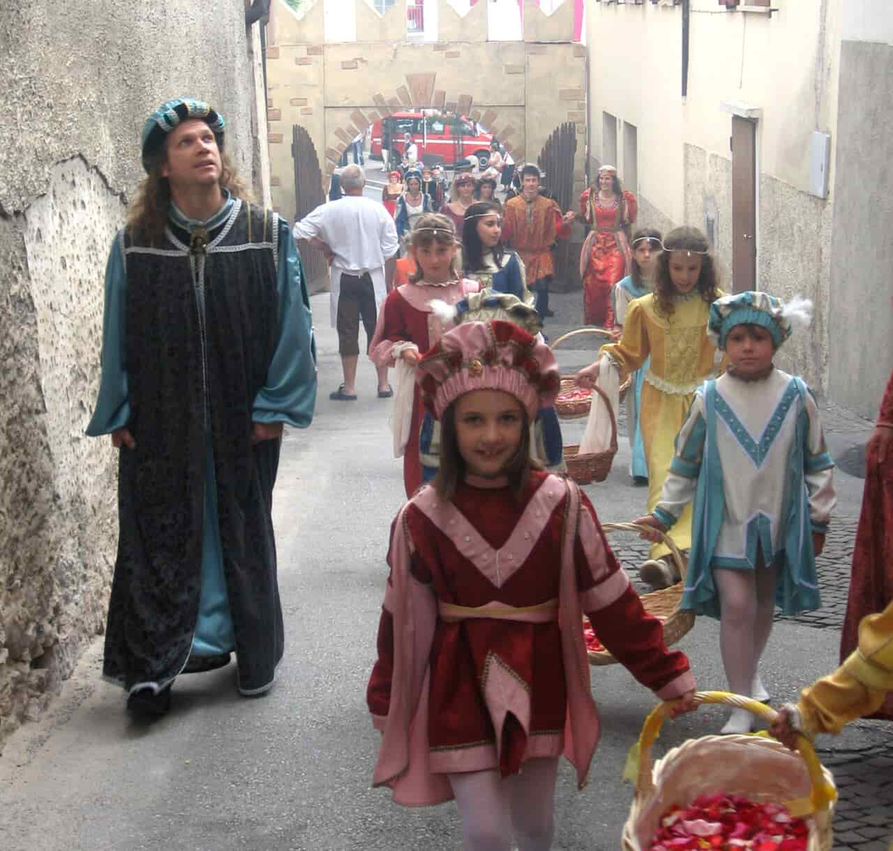 VALLE DEI LAGHI corteo storico OK