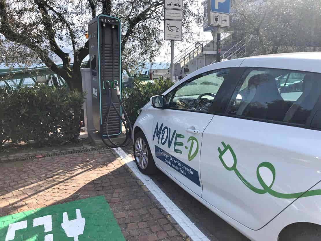 Installata A Riva Del Garda La Prima Colonnina Hypercharge Per Auto Elettriche La Busa