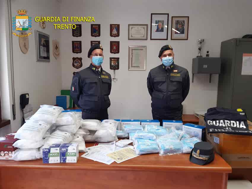 GUARDIA DI FINANZA MASCHERINE