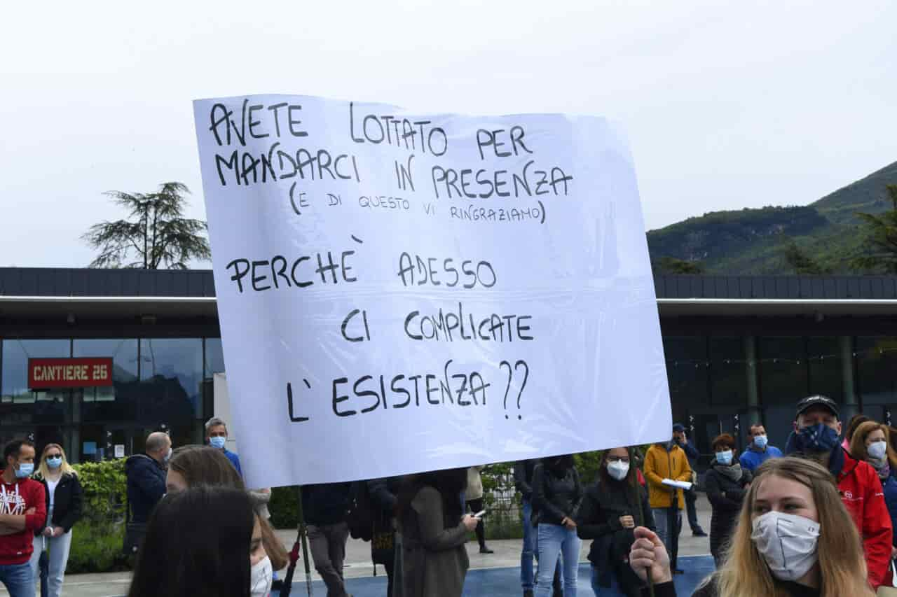 20210512_DSC0644 SCUOLA MEDIA PROTESTA ARCO