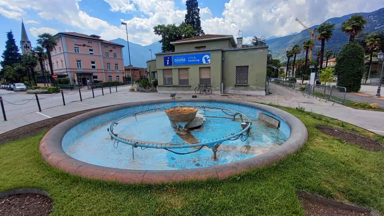 FONTANA SPENTA DI ARCO 4