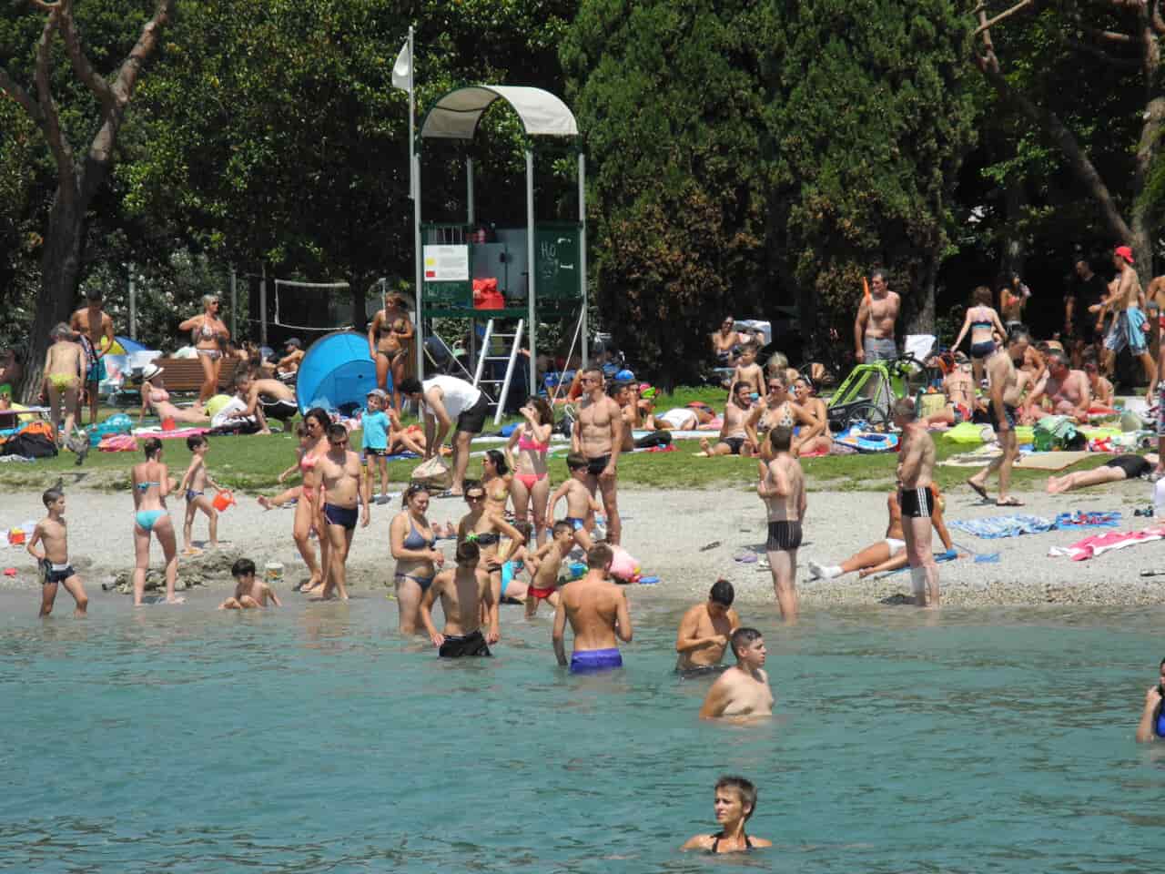 20210813DSCN4197 turisti turismo riva estate spiaggia