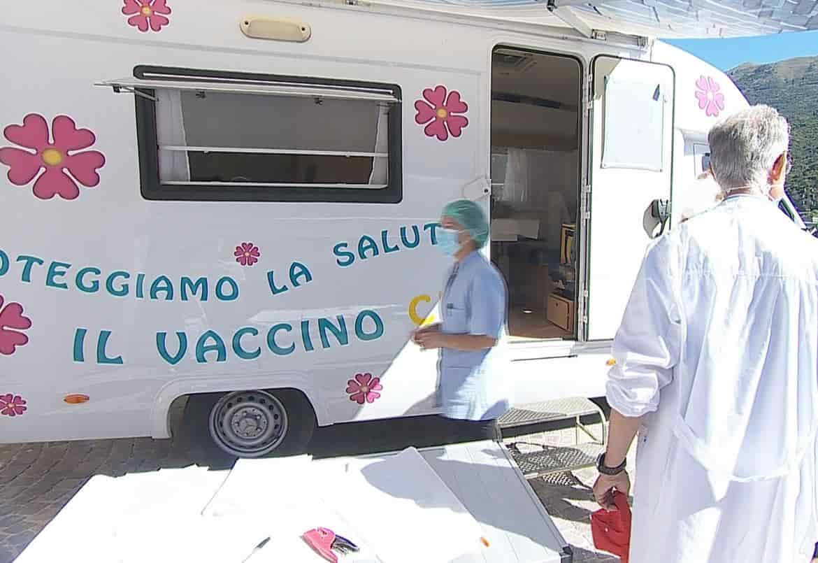 vaccini-vaccinazioni-camper.jpg