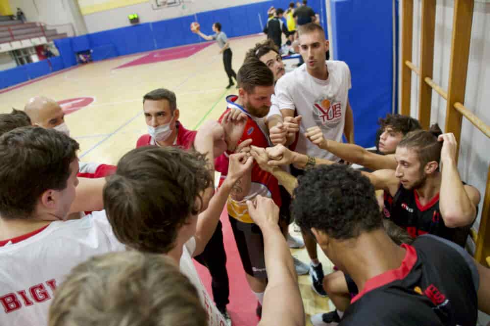 BASKET RIVA Urlo della Virtus