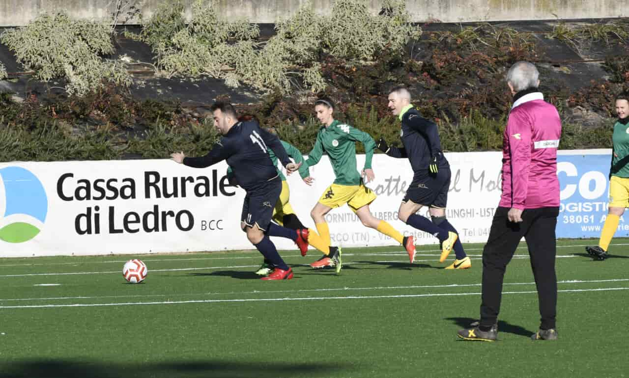 20211219_DSC1018 CALCIO SOLODARIETà DONNE POLITICI RIVA