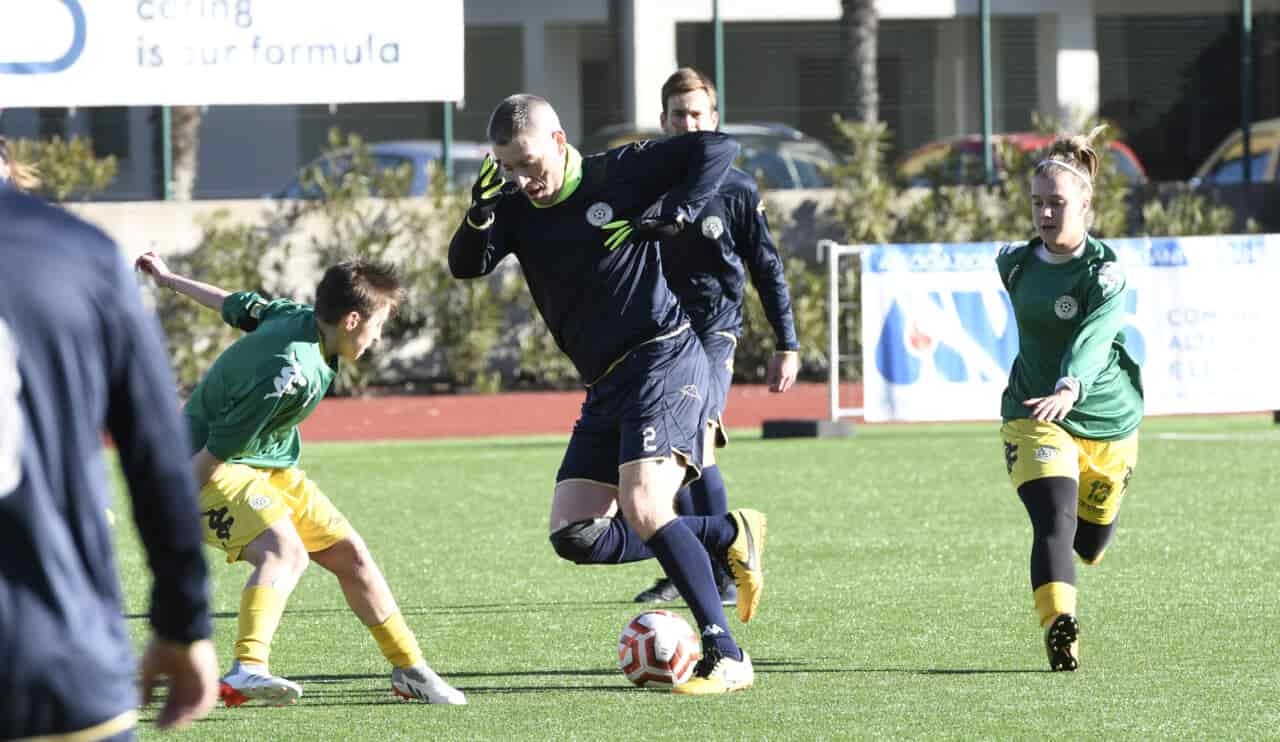 20211219_DSC1172 CALCIO SOLODARIETà DONNE POLITICI RIVA