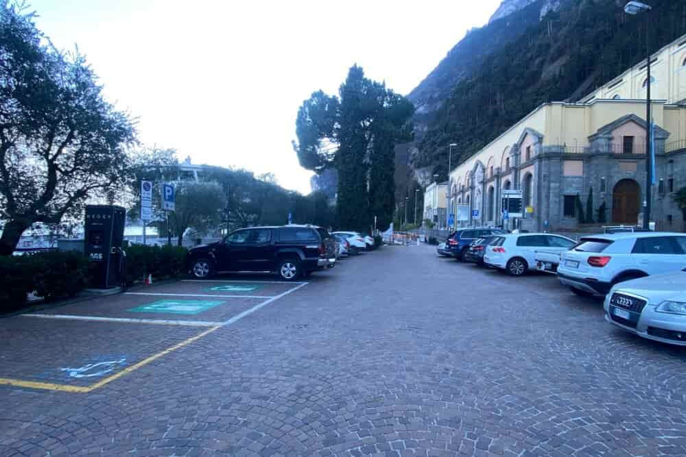 riva piazza catena