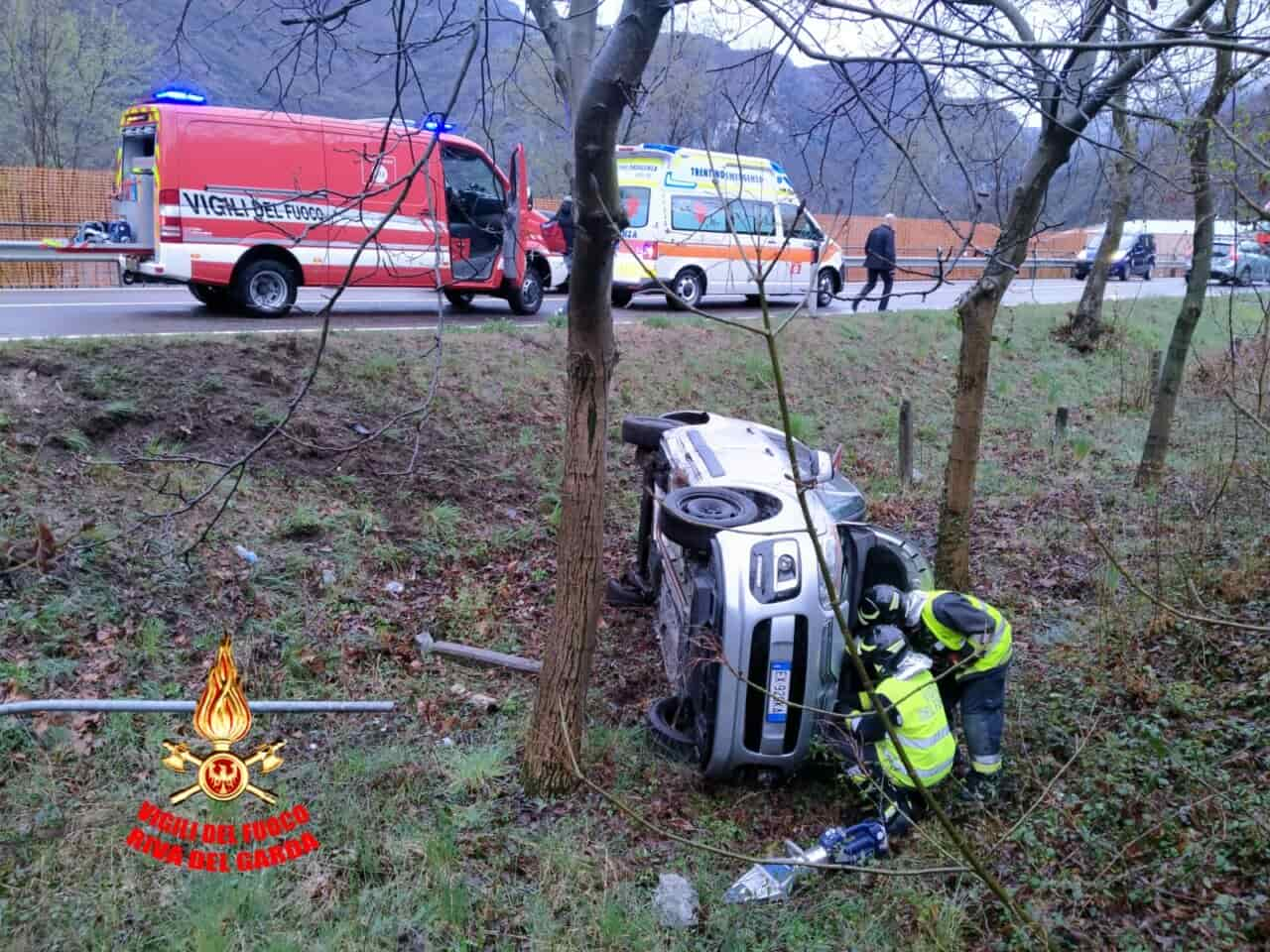 INCIDENTE TRE AUTO NAGO S GIOVANNI 3