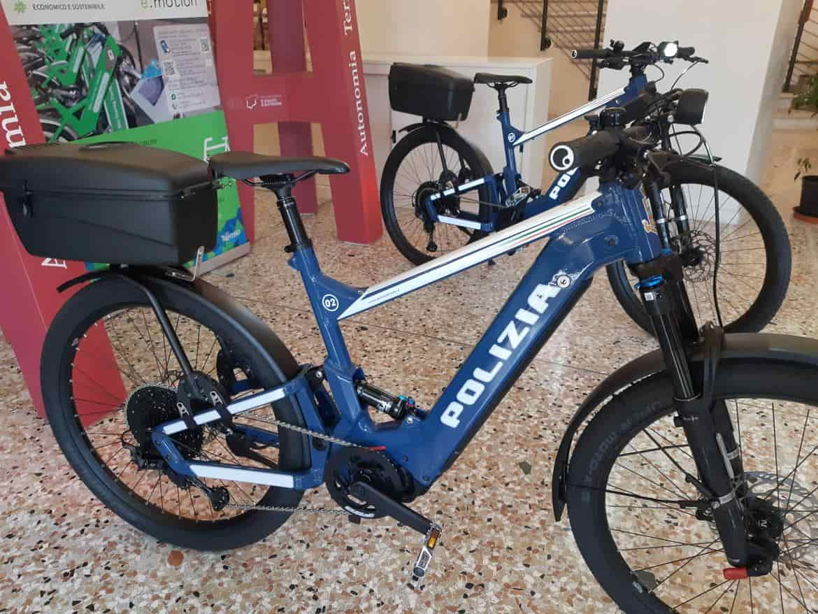 POLIZIA IN BICI 2