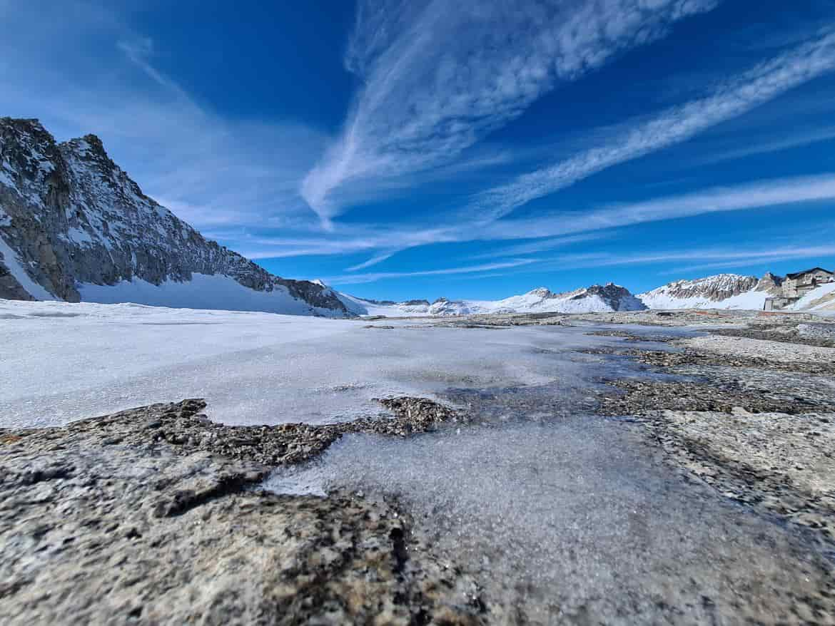 GHIACCIAIO LAGO ALPINO SICCITà 20230221-131824_imagefullwide