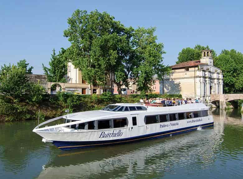 Padua-to-Venice-Brenta-River-Boat-Cruise-5-6918