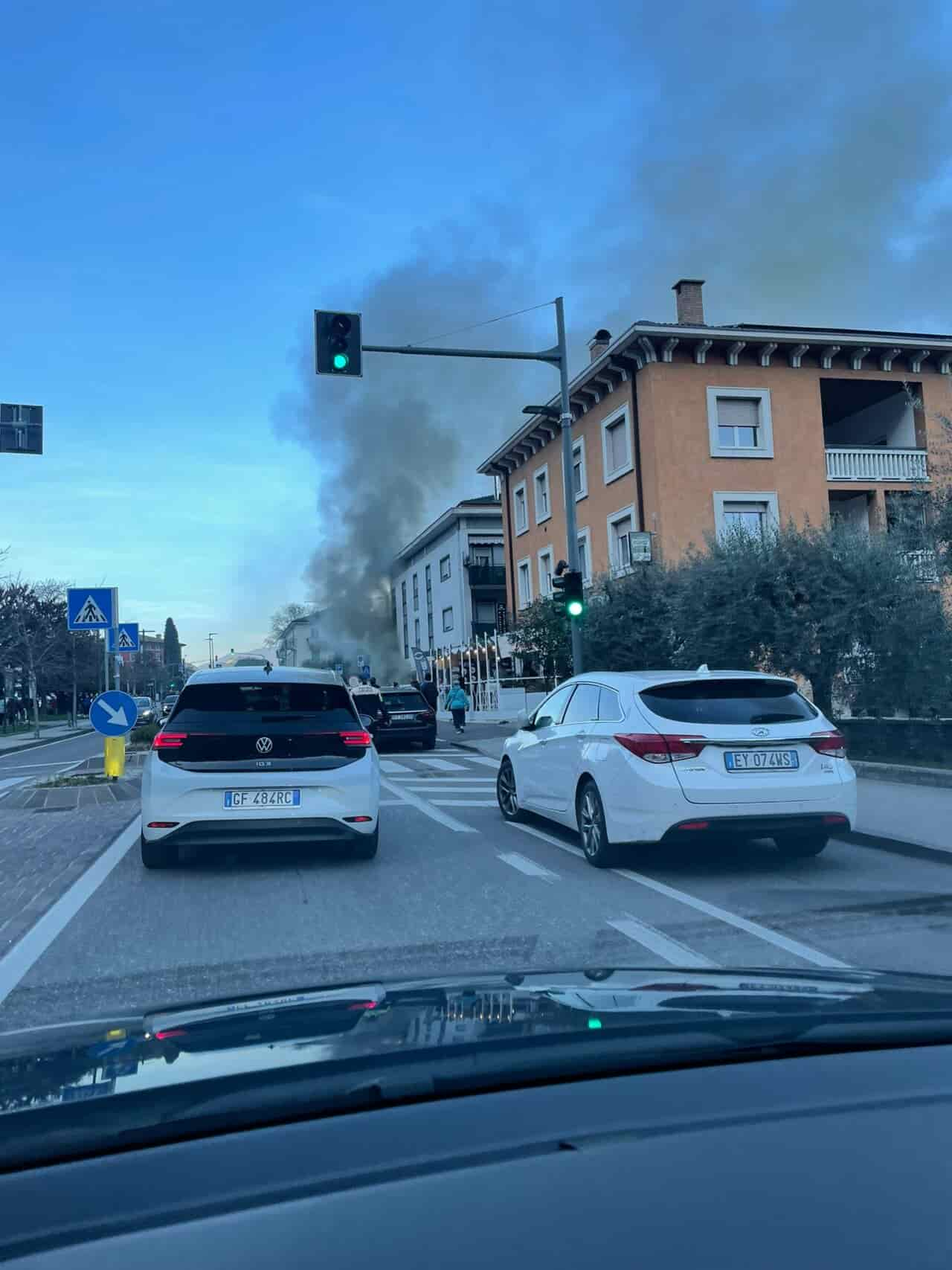 incendio audiovita riva (3)