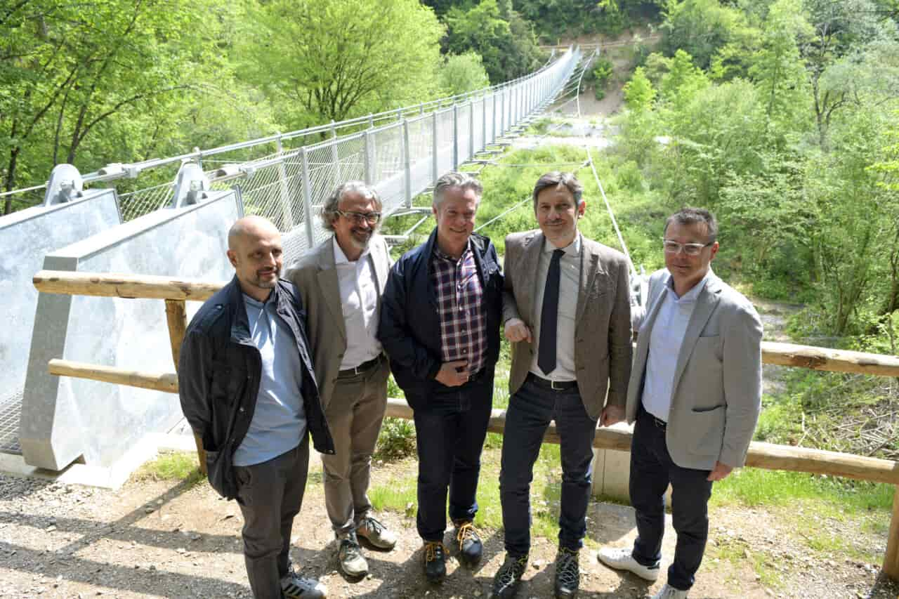 TENNO PONTE TIBETANO SUL LAGO ASSESSORE ACHILLE SPINELLI