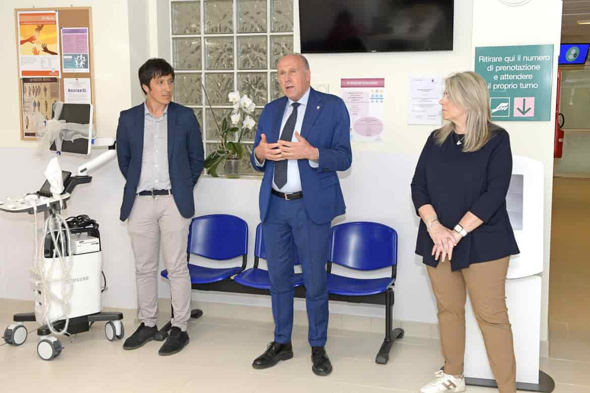 ASSOCIAZIONE PROCREA DONA ECOGRAFO OSPEDALE ARCO PMA ASSESSORE TONINA