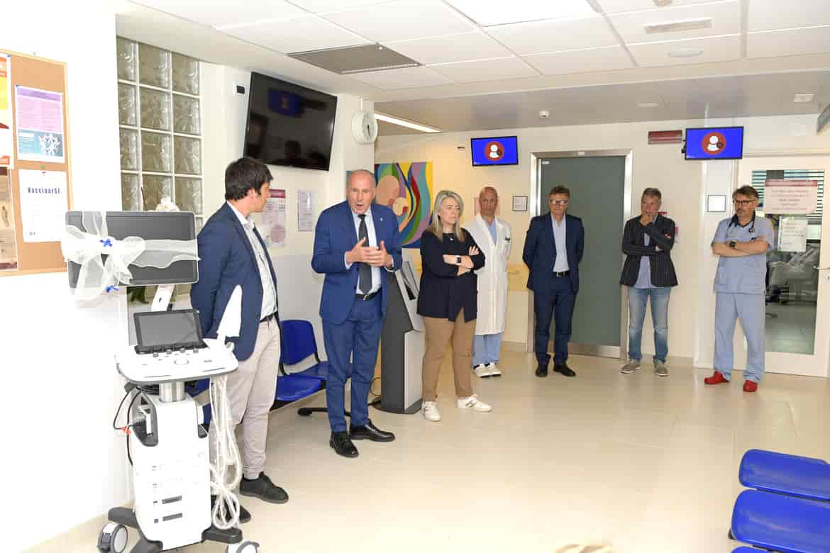 ASSOCIAZIONE PROCREA DONA ECOGRAFO OSPEDALE ARCO PMA ASSESSORE TONINA