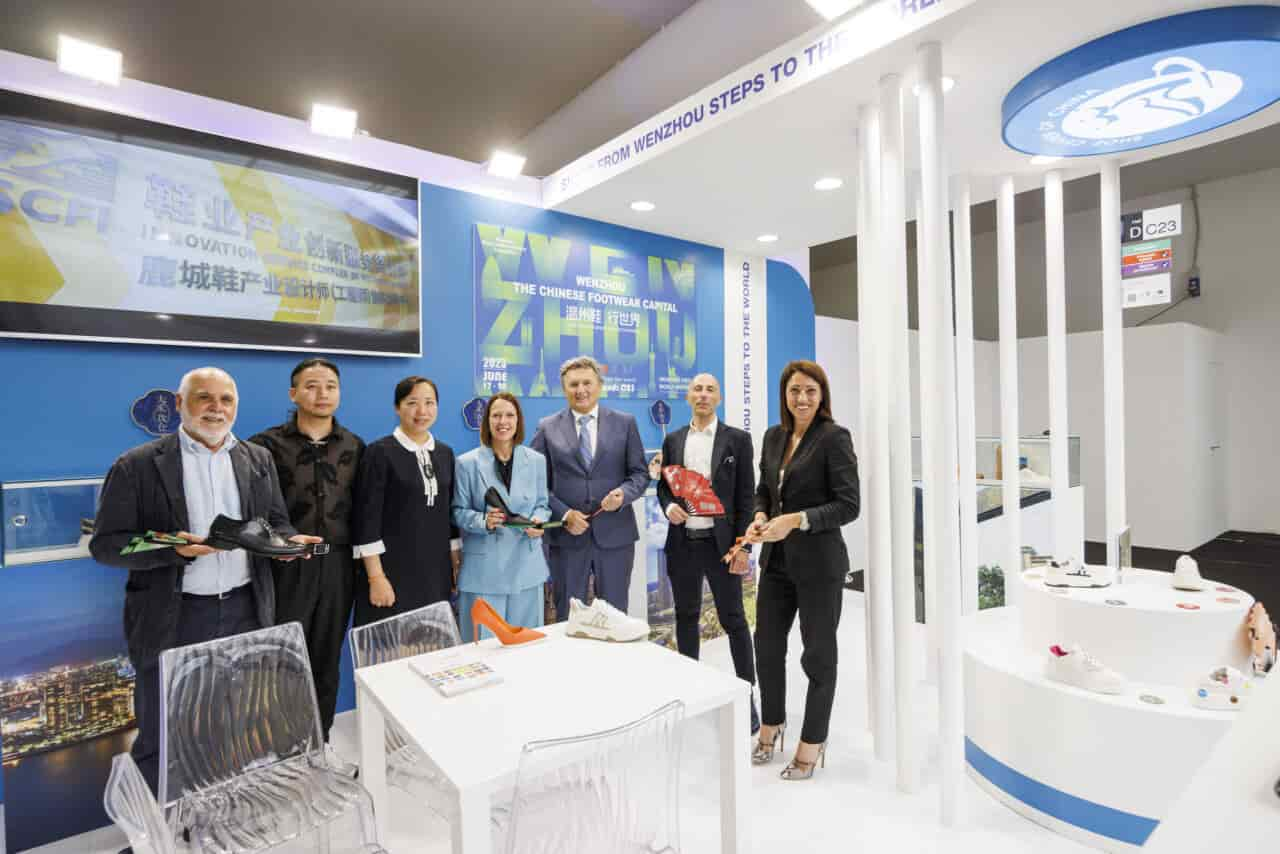 Expo Riva Schuh _ Gardabags - Visita C.Santi stand di Wenzhou 17.06.23 (1)