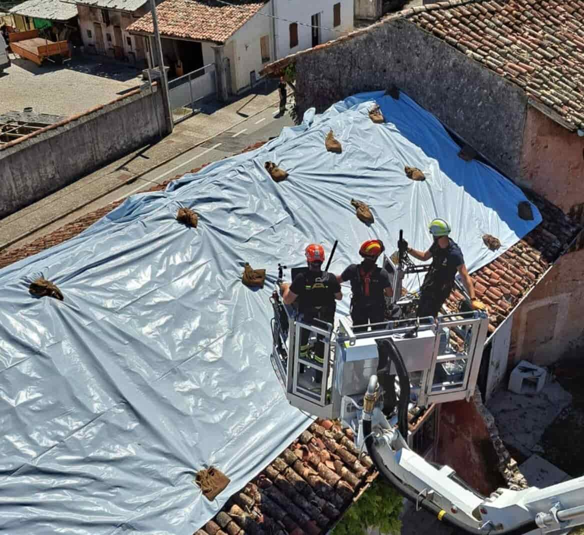 FRIULI TETTI GRANDINE PROTEZIONE CIVILE 12